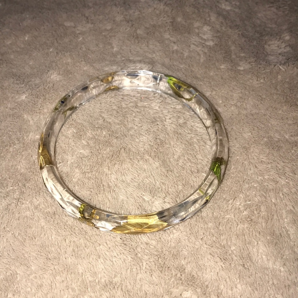 Custom epoxy bracelet with glitter ✨ and my favorite leaves 🍃 New